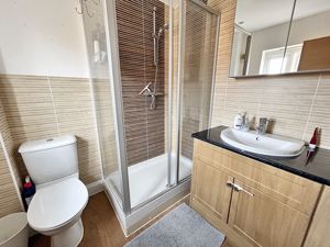 En suite- click for photo gallery